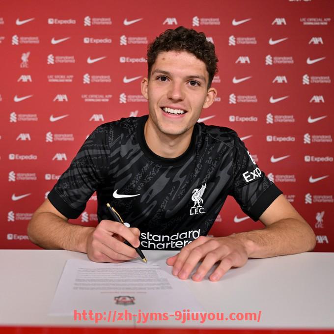 jiuyou九游娱乐-火箭队历届小前锋名单及其赛场作用解析